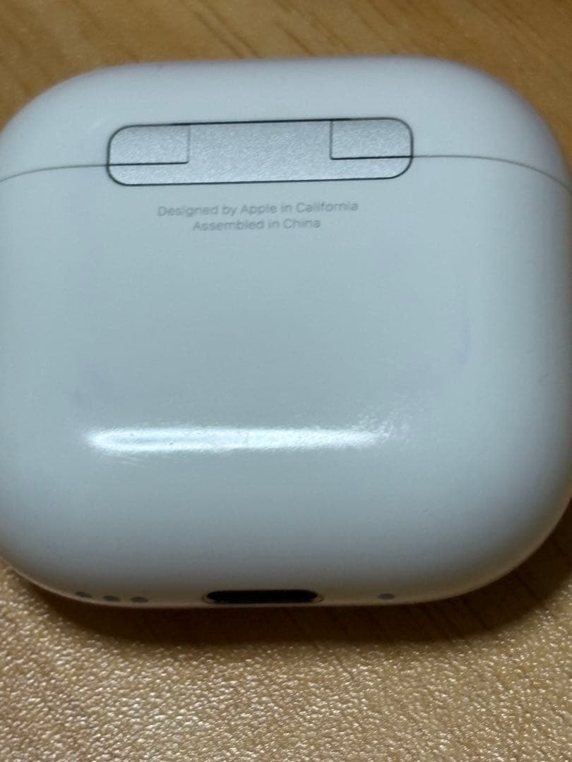 AirPods 4 (アクティブノイズキャンセリング搭載モデル) Apple