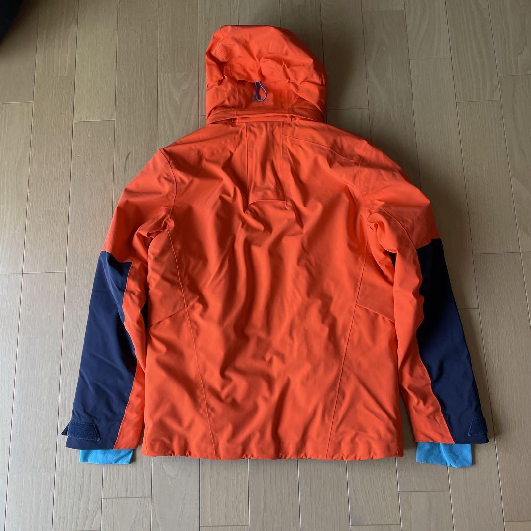 サロモン　SALOMON スキーウェア上下　サイズM （L相当）中古