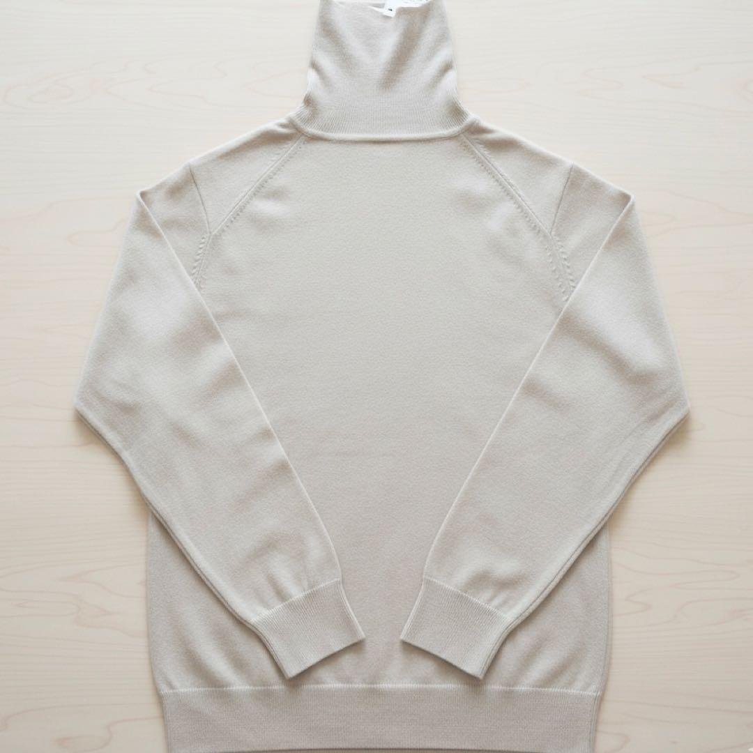 【さっさ】新品タグ付 UNIQLO カシミヤ100% タートルネックM
