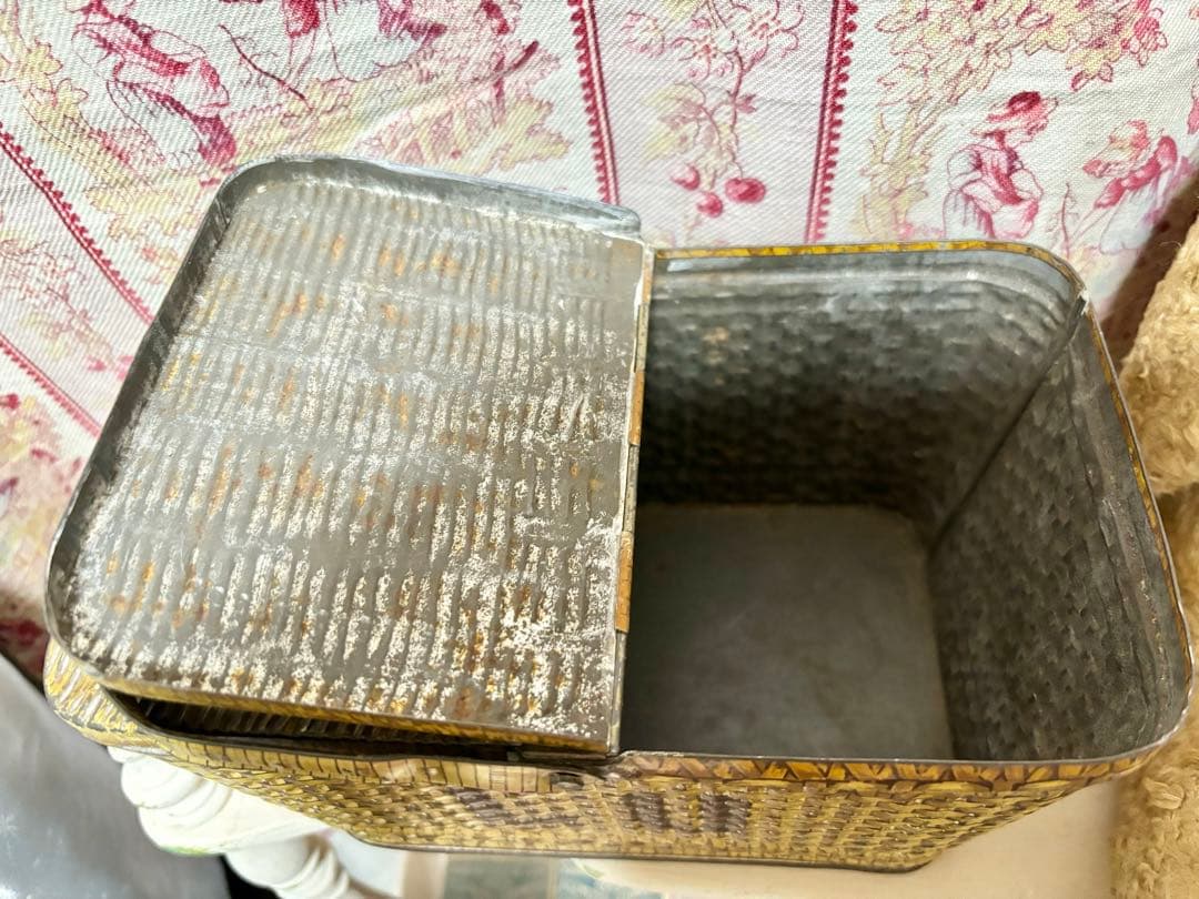 LUビスケット　 バスケット パニエ 缶 フランスアンティーク　パリ万博