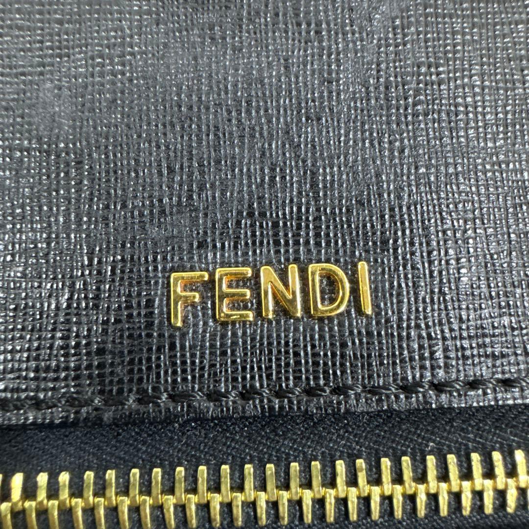 FENDI レザー タブレットケース ショルダーストラップ ギャランティカード付