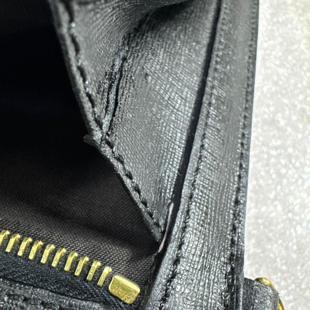 FENDI レザー タブレットケース ショルダーストラップ ギャランティカード付