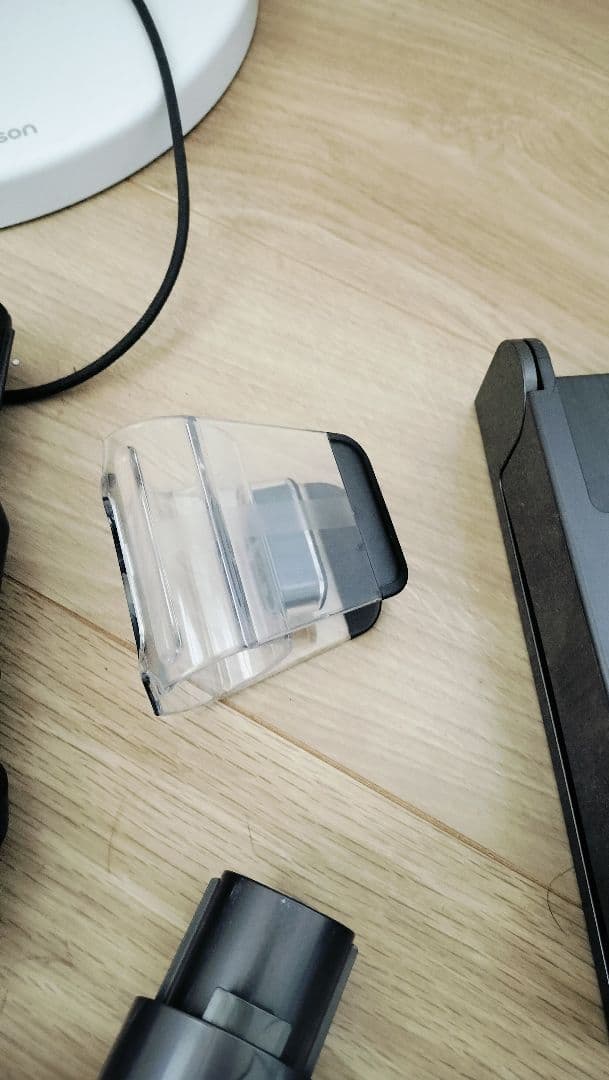 dyson 充電スタンド　他ノズル　写真のもののみ　ダイソン　本体なし