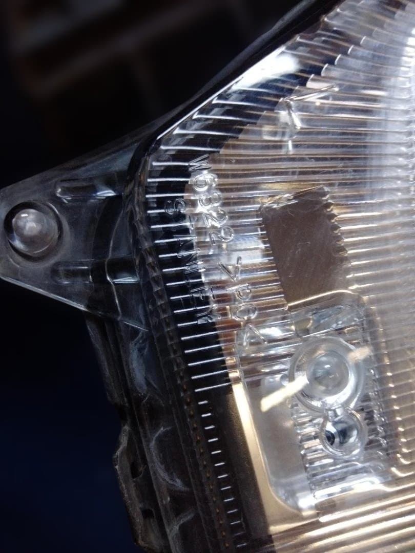 スズキ アルトのヘッドライト（左右 クリア 未使用品