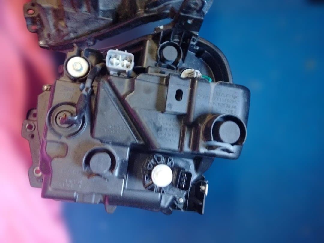 スズキ アルトのヘッドライト（左右 クリア 未使用品