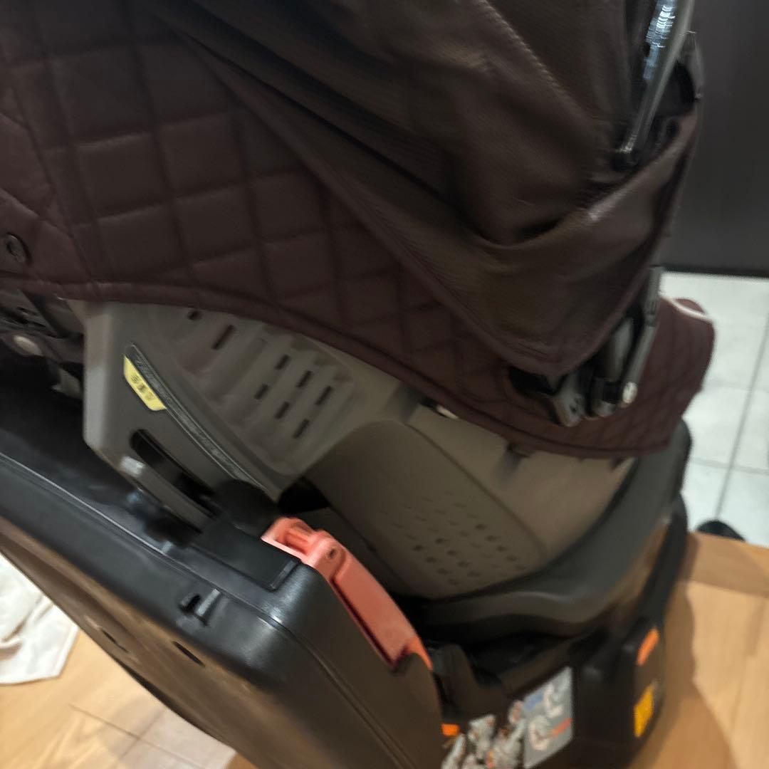 【美品】COMBI LUXTIA TURN ラクティアターン エッグショック