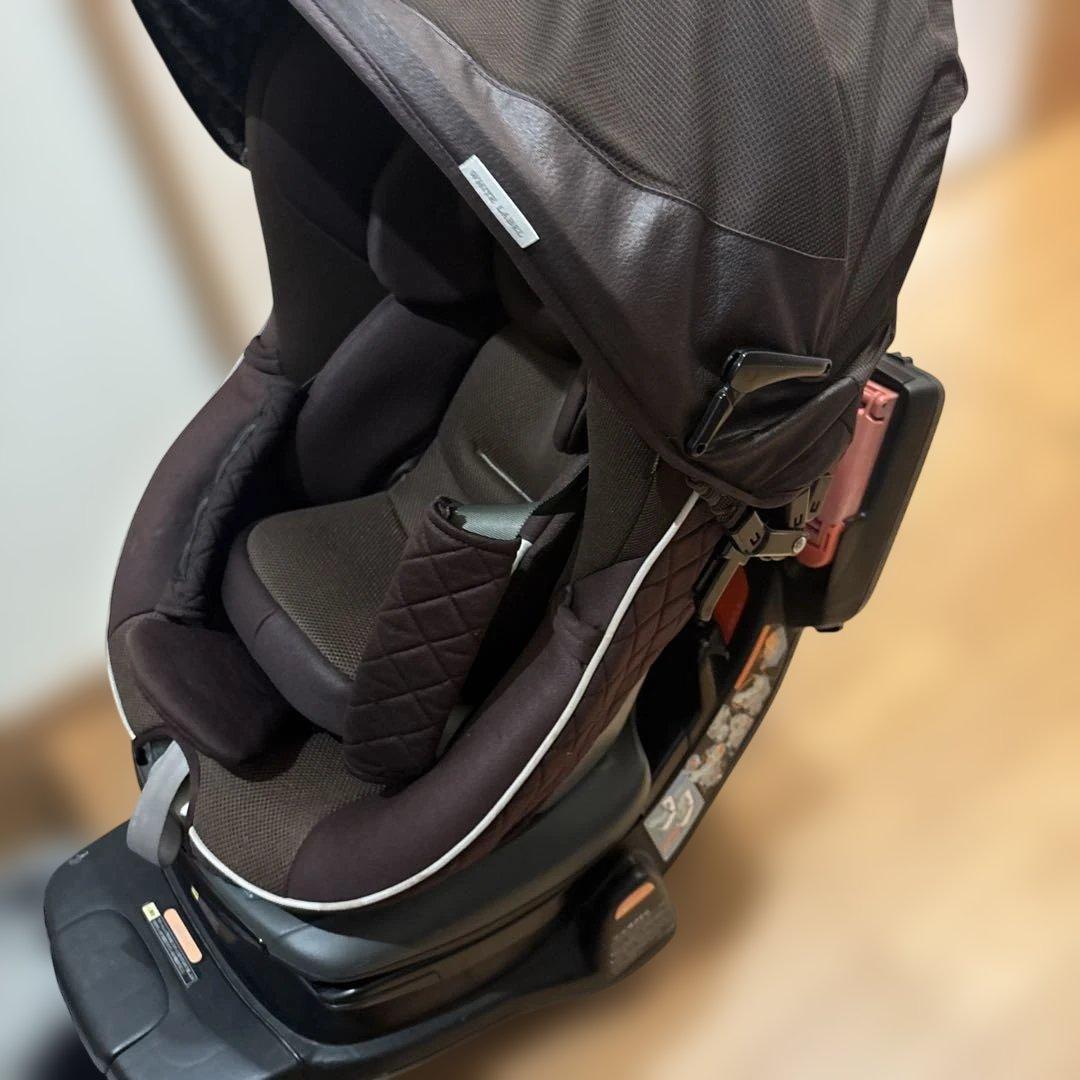 【美品】COMBI LUXTIA TURN ラクティアターン エッグショック