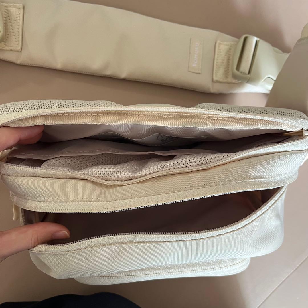 Pomulu 2wayヒップシート　アイボリー　ホワイト　新型