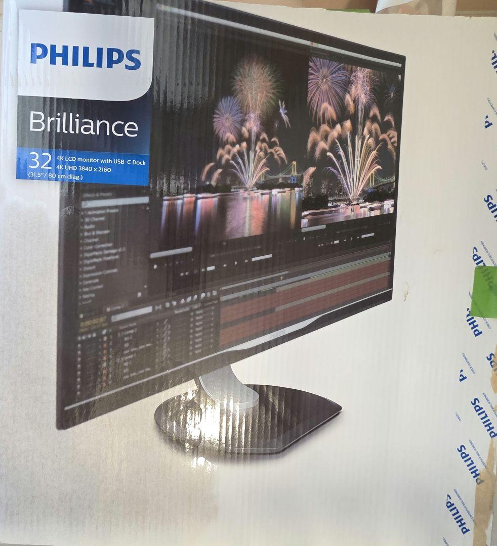 PHILUPS Brilliance 328P 31.5型4K対応