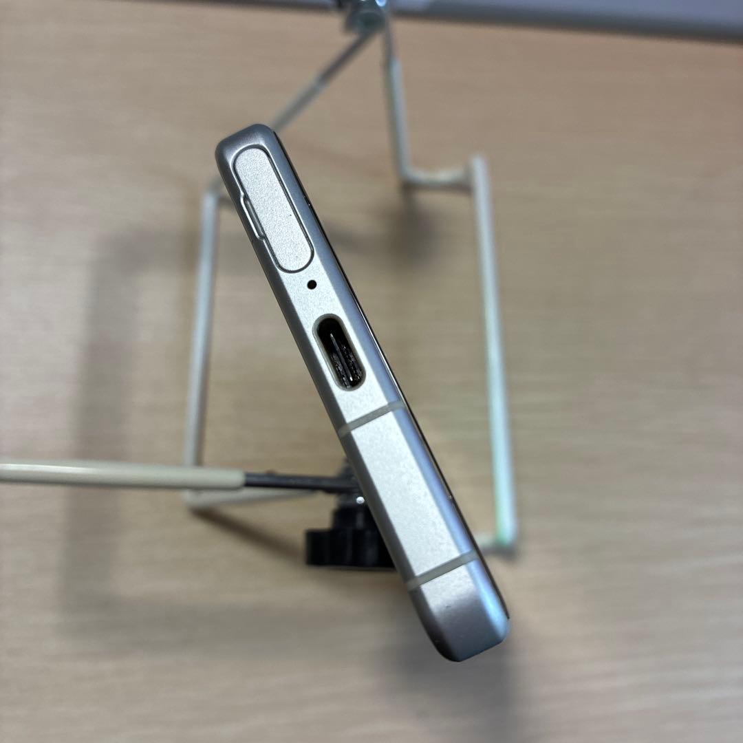 SONY XPERIA 5 Ⅳ docomo シルバー　SO-54C