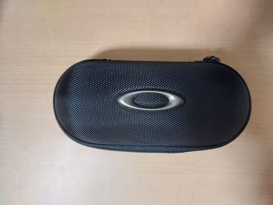 OAKLEY Frogskins XS Youth Fit ケース付属