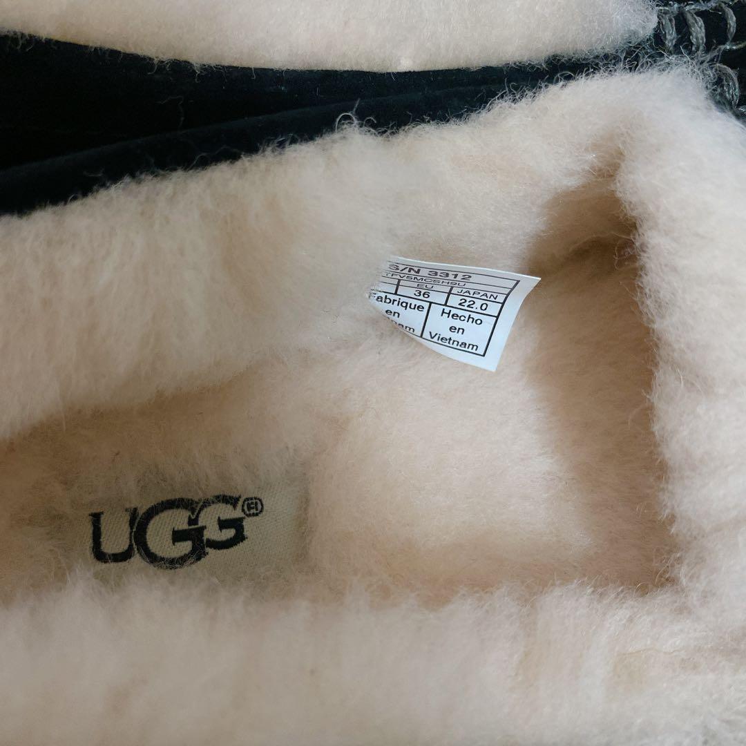 未使用✩.*˚UGG アグ モカシン ムートン スリッポン 黒