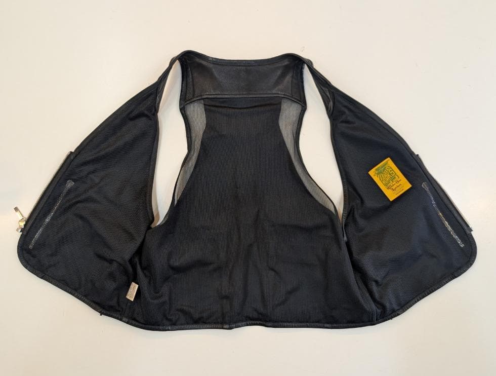 REDMOON WORKS　レザーベスト　山羊革　多ポケット　黒 ブラック