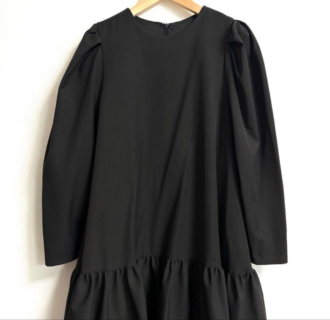 TREFLE +1 トレフルプラスワン　 レディワンピース　フリル　パフスリーブ