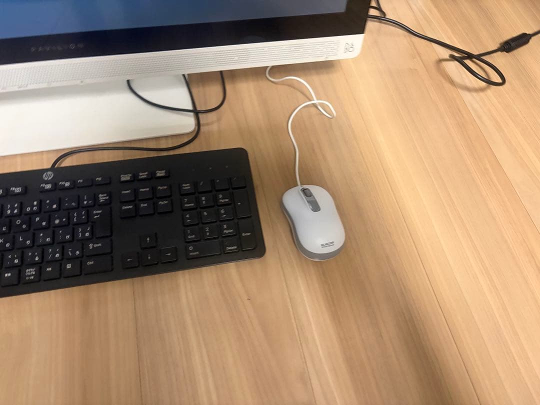 美品　27インチモニター一体型PC　画面タッチパネル