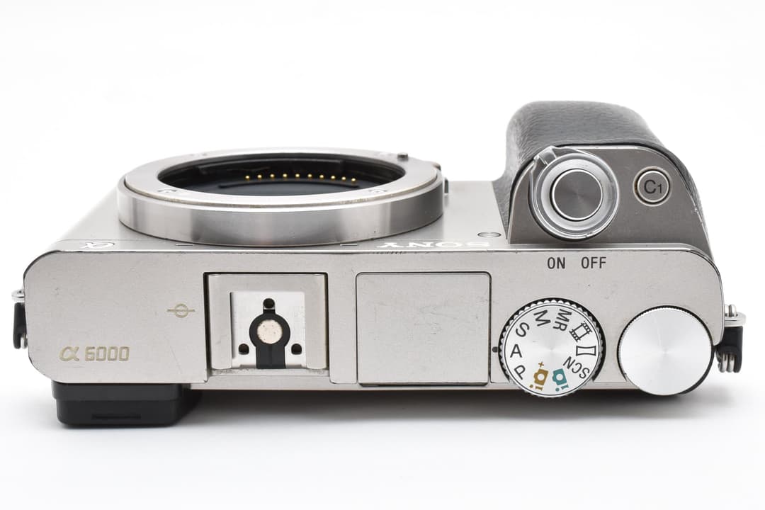 SONY α6000 ボディシルバーILCE-6000 0155