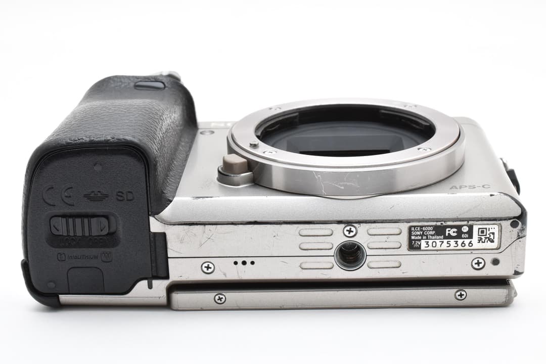 SONY α6000 ボディシルバーILCE-6000 0155
