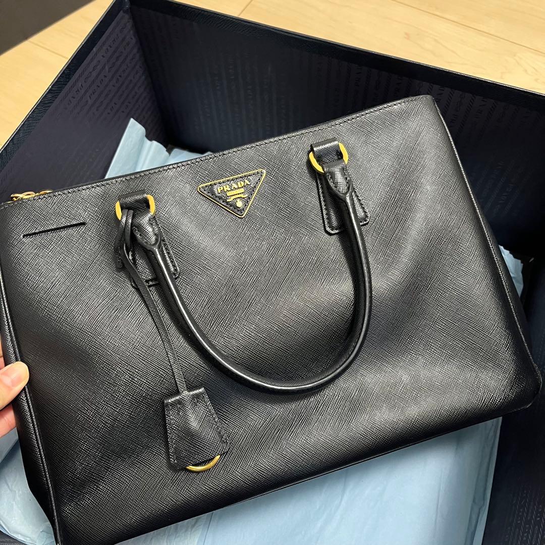 PRADA ブラック レザー サピアノ BN2274