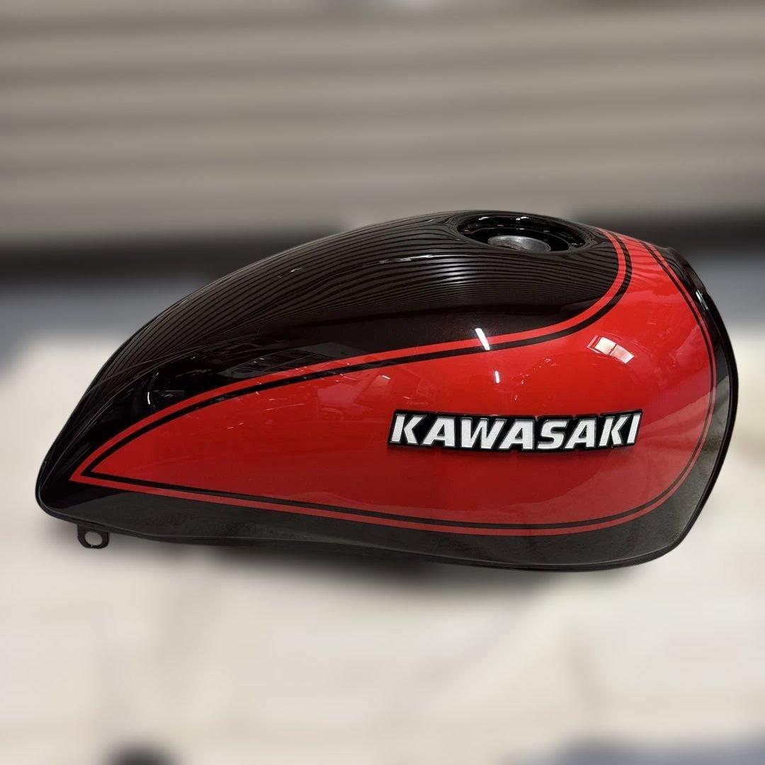 ゼファー750 タンク