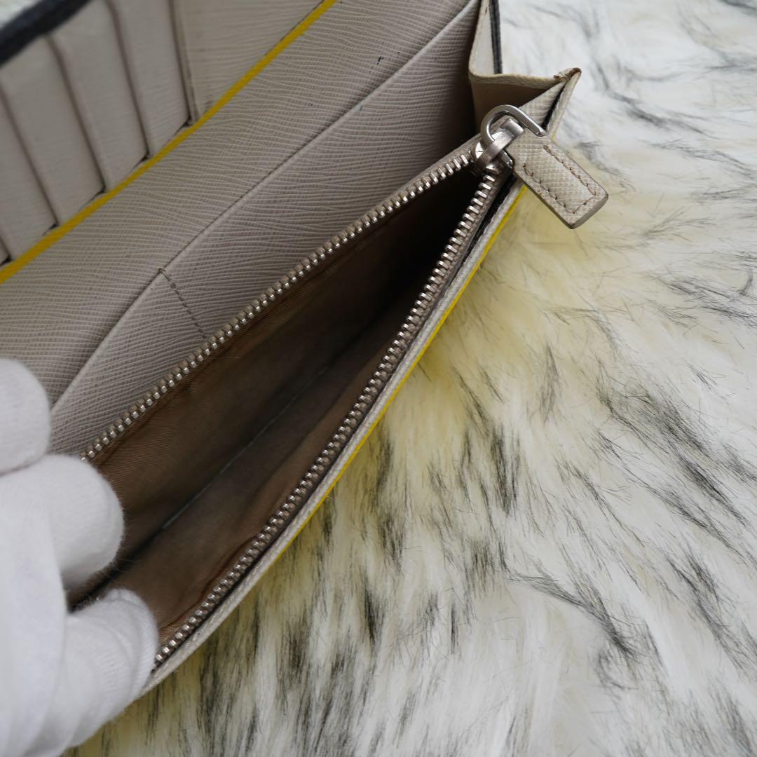 極美品　PRADA プラダ　長財布　二つ折り　サフィアーノレザー　ブラック