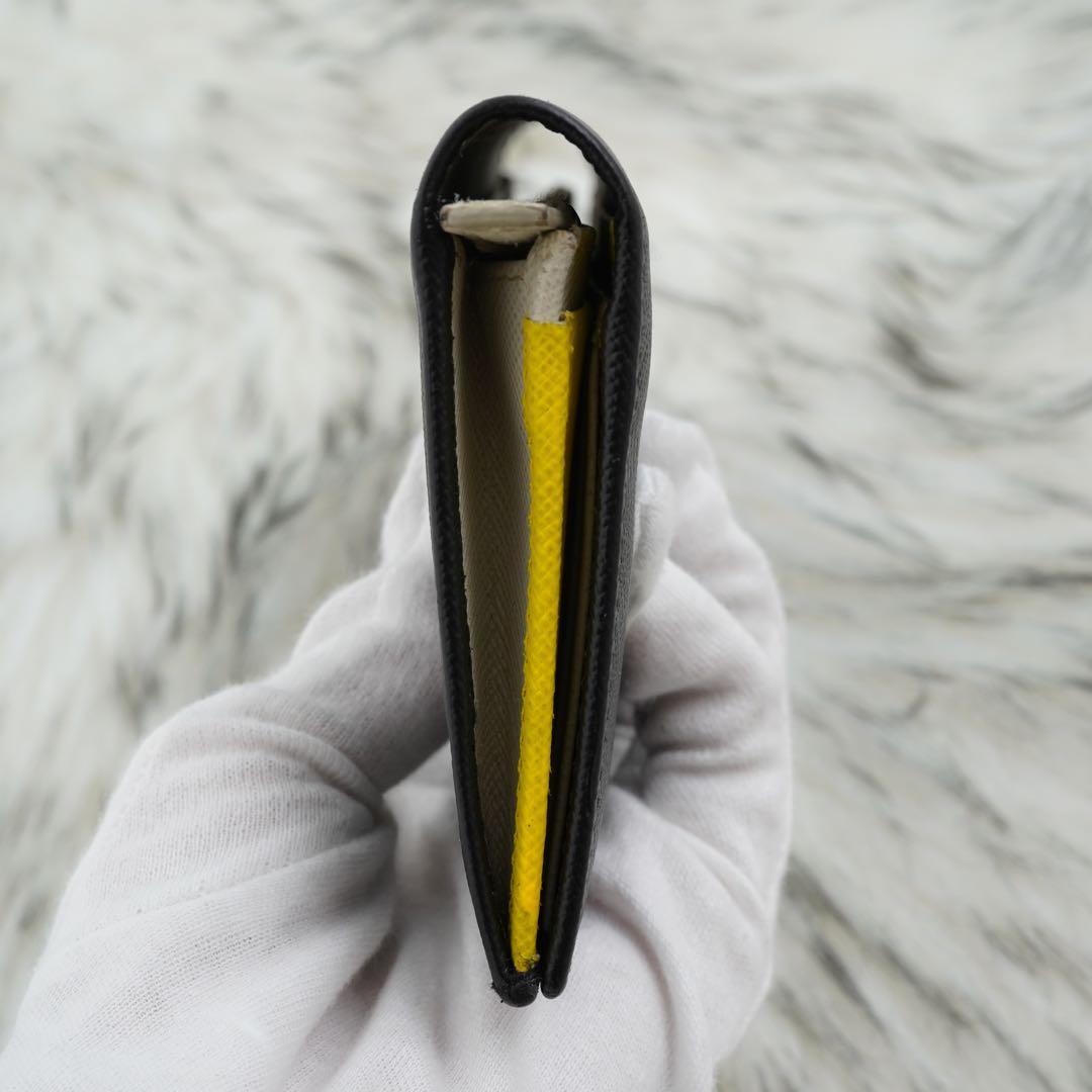 極美品　PRADA プラダ　長財布　二つ折り　サフィアーノレザー　ブラック