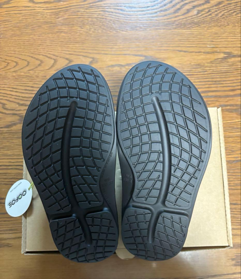 【新品未使用】OOFOS OOmega OOahh Women ブラック 23㎝