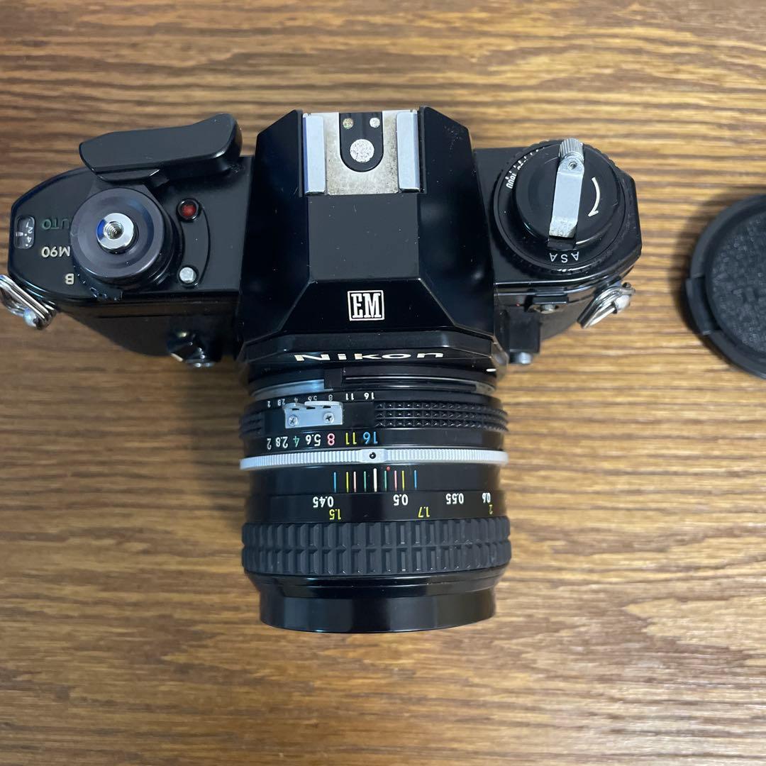 【美品】　単焦点NIKKOR 50mmF2+NikonEM