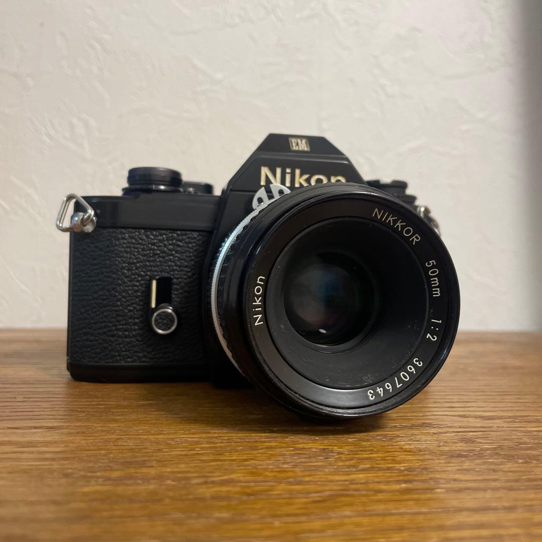 【美品】　単焦点NIKKOR 50mmF2+NikonEM