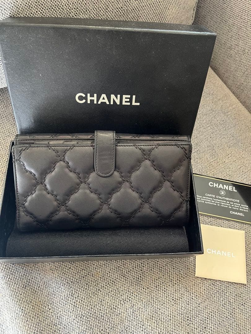 訳あり　CHANEL ブラック キルティング 長財布　ステッチ　マトラッセ