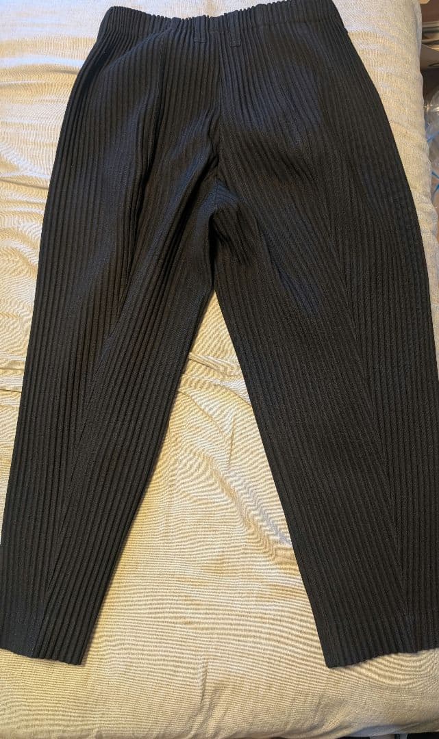 オムプリッセイッセイミヤケ パンツ