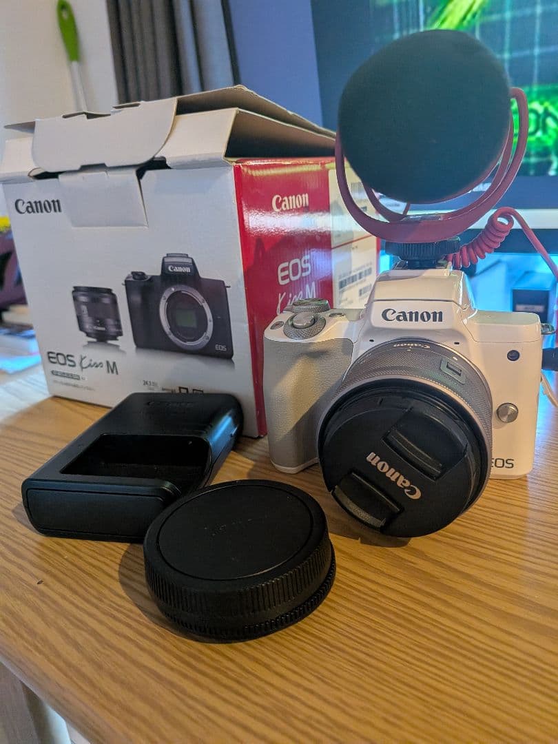 ★美品★Canon EOS kiss M EF-M15-45mm レンズキット