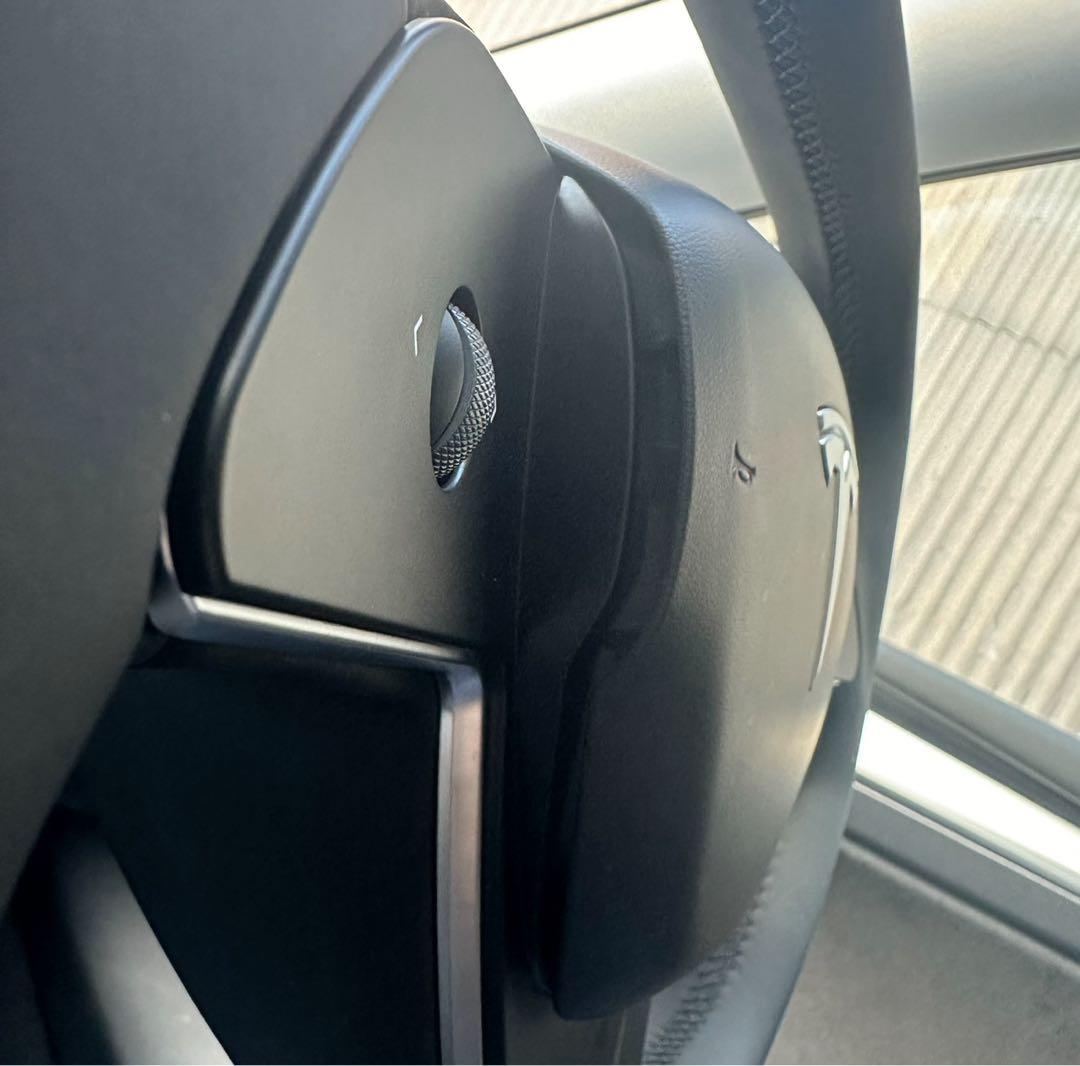 【値下】Tesla ステアリングホイール 本体