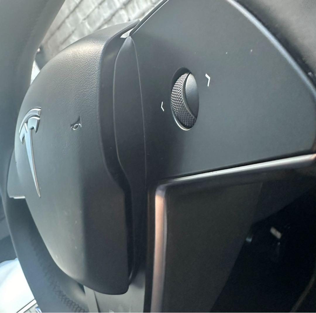 【値下】Tesla ステアリングホイール 本体