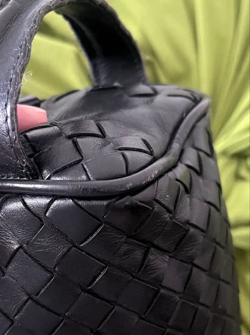 BOTTEGA VENETA ボッテガヴェネタ セカンドバッグイントレチャート黒