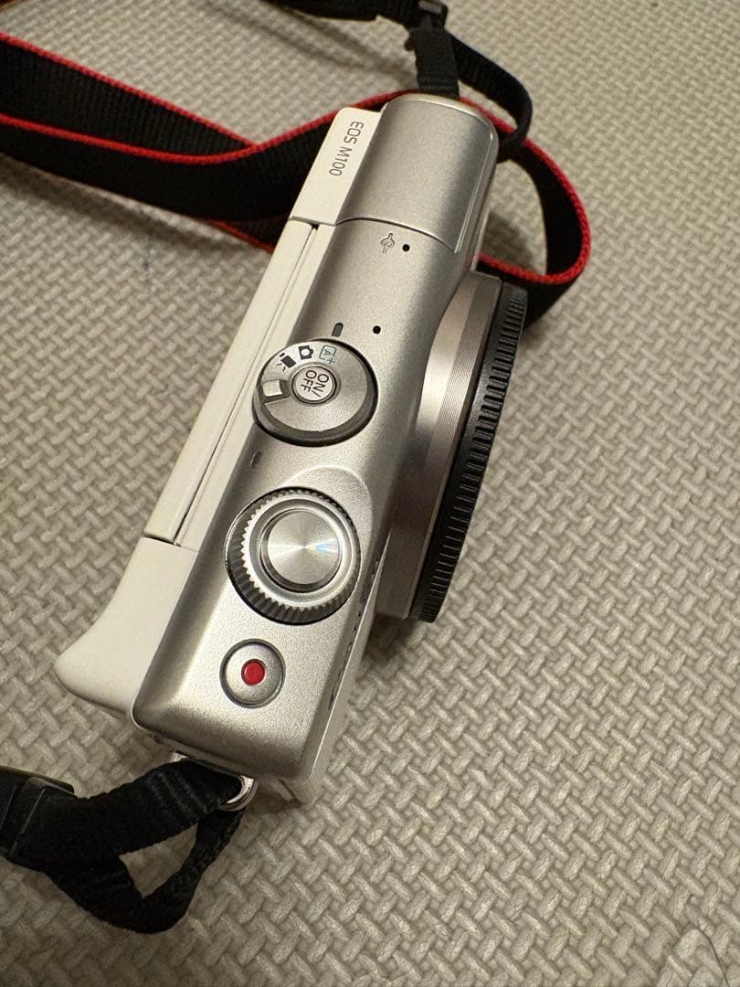 Canon EOS M100 レンズキット ホワイト