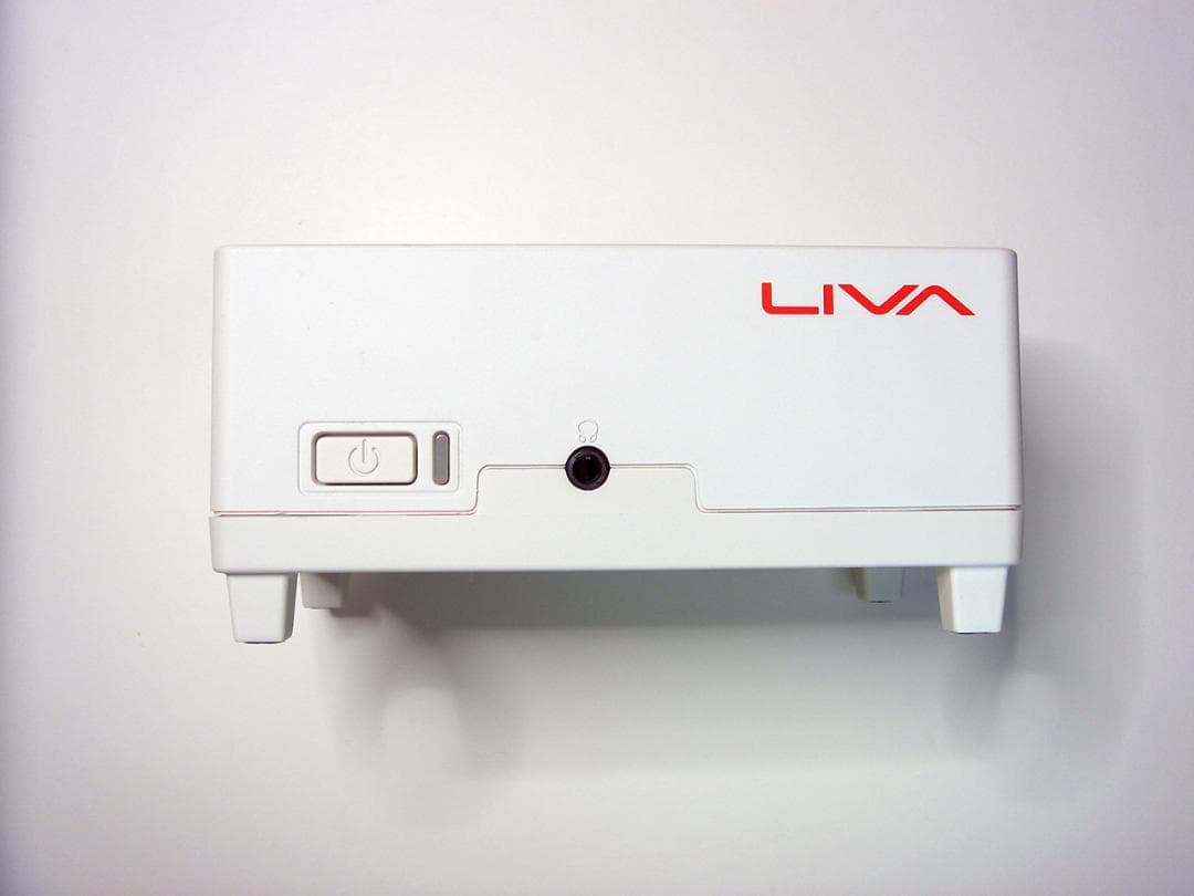 ファンレスミニPC