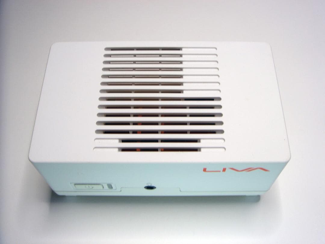 ファンレスミニPC