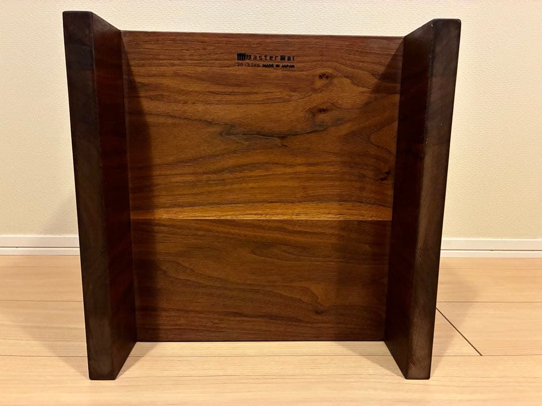 サイドテーブル・ナイトテーブル・ローテーブル MASTERWAL MORELESS NIGHT TABLE