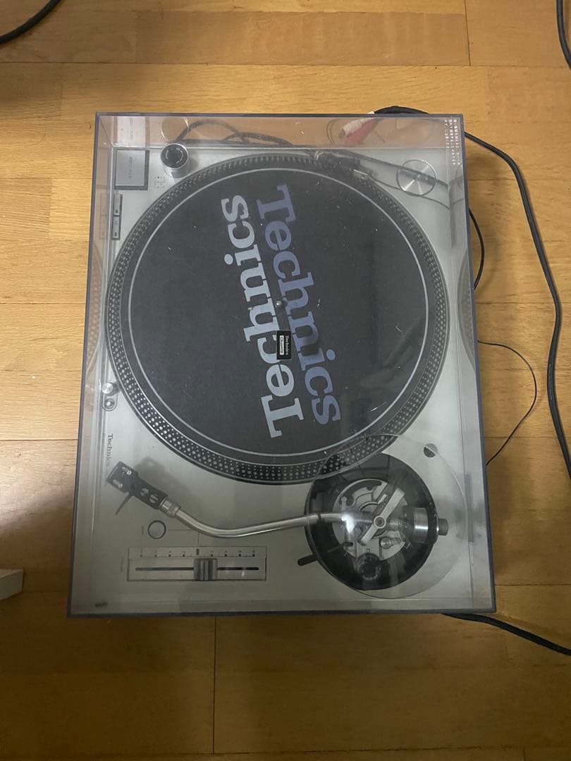 Technics SL-1200ターンテーブル