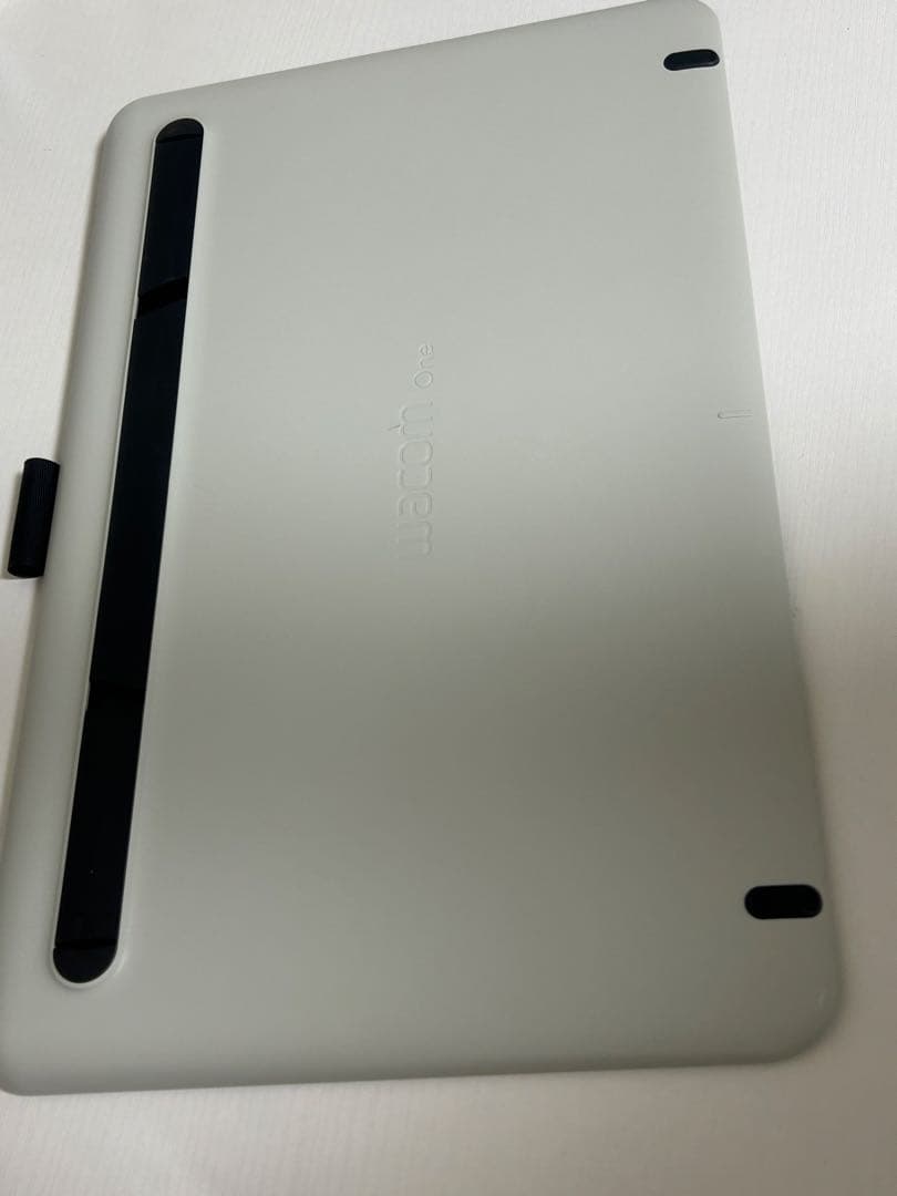 液晶タブレット　Wacom One Creative Pen Display