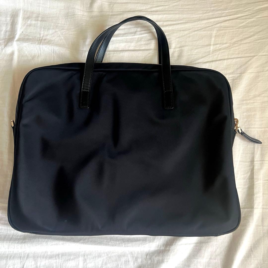 【数回のみの使用】kate spade ラップトップ　ビジネスバッグ　パソコン
