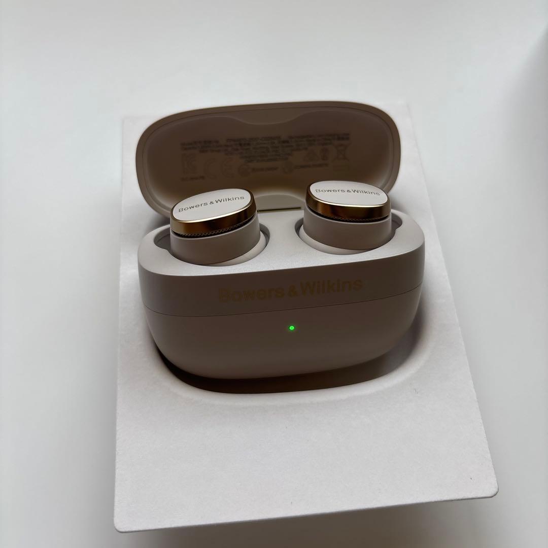 Bowers & Wilkins Pi8 ワイヤレスイヤフォン ホワイト