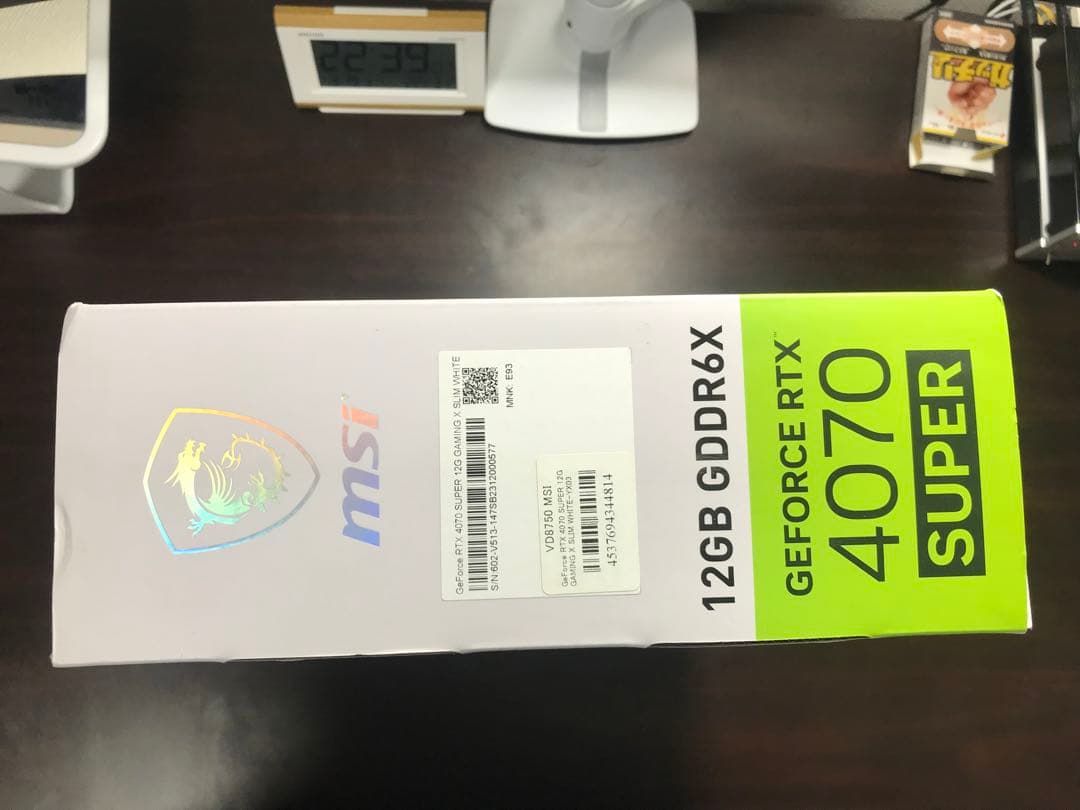 グラフィックボード・グラボ・ビデオカード MSI RTX4070SUPER 12G GAMING X SLIM WHITE