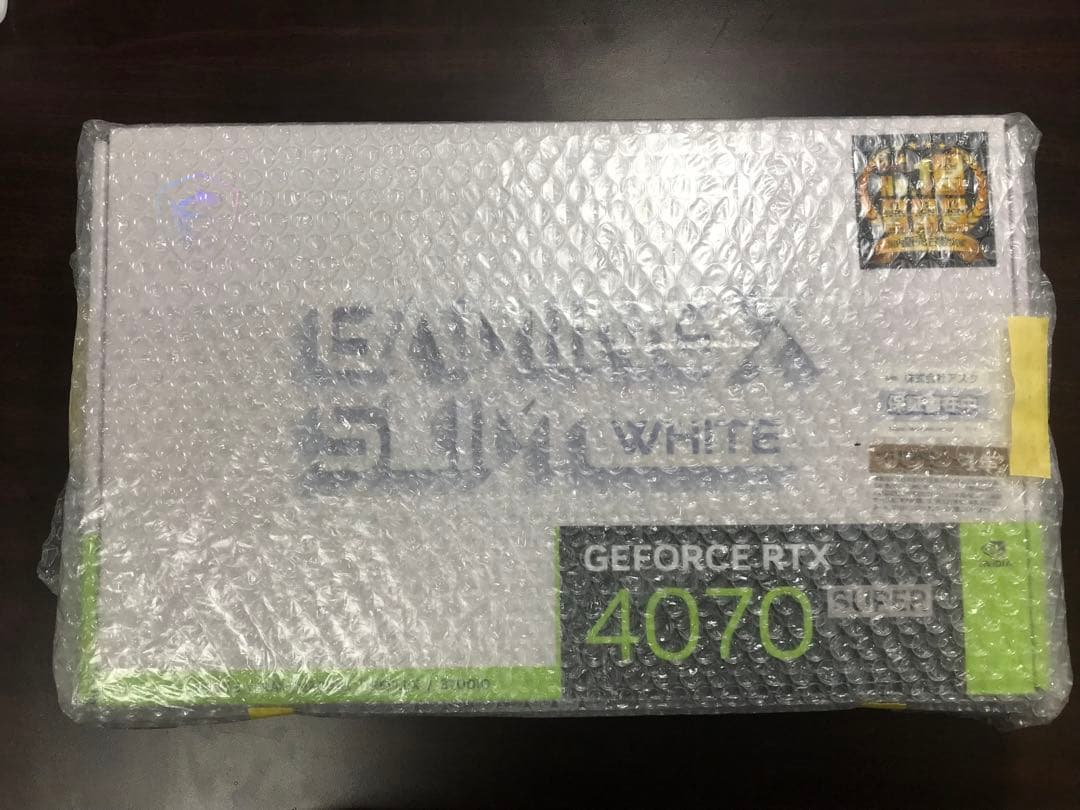 グラフィックボード・グラボ・ビデオカード MSI RTX4070SUPER 12G GAMING X SLIM WHITE