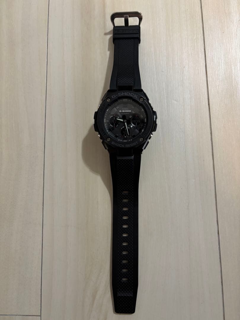 なお0877　G-SHOCK GST-S100G
