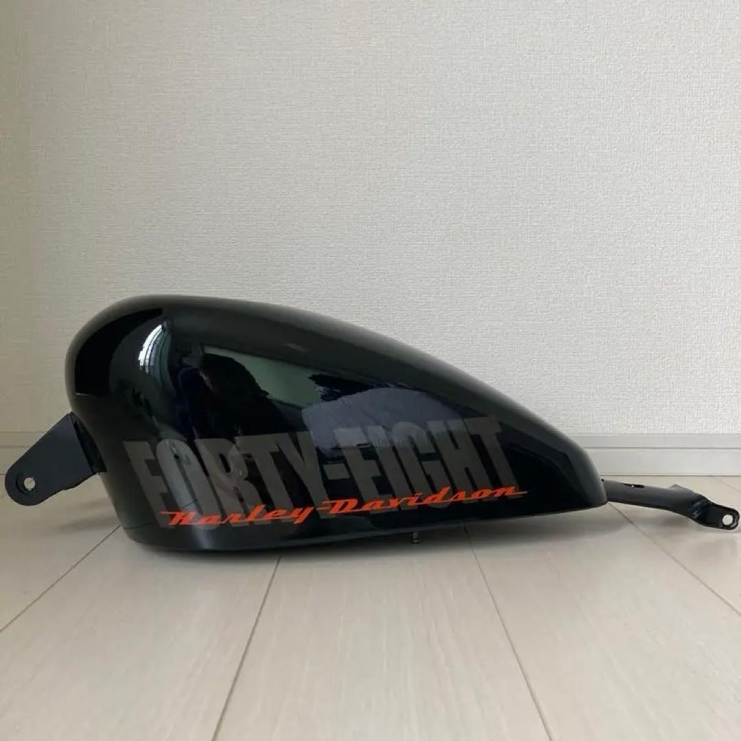 スポーツスター 48 純正タンク中古品 比較的美品です xl1200x