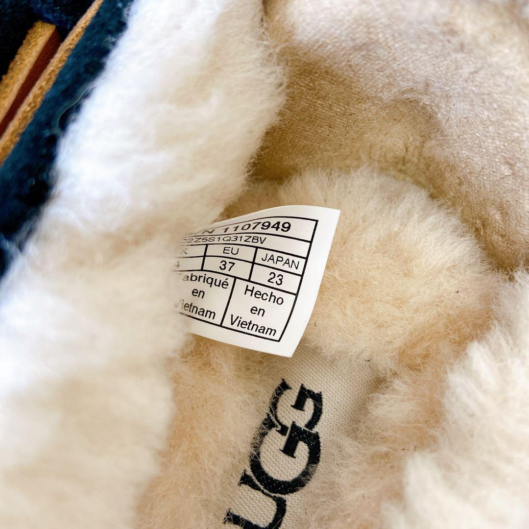 新品未使用　UGG モカシン　ダコタ　dakota 23cm