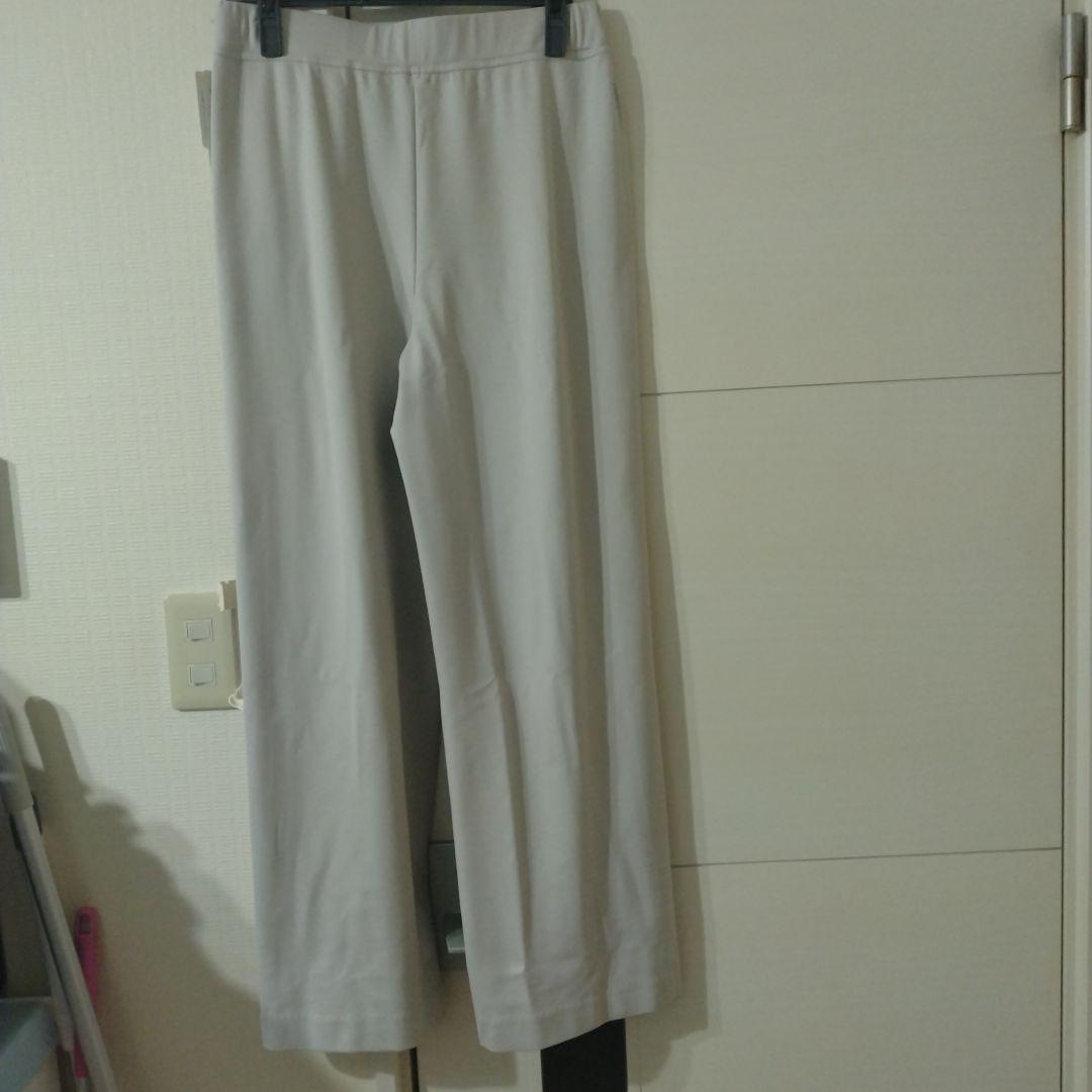 ⭐️年末セール⭐️【新品】スーパービューティーフリルデザインポンチ素材パンツ44