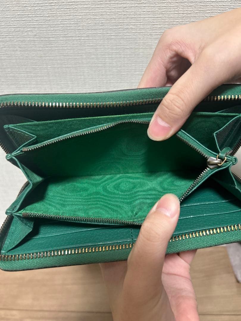 GUCC 緑色長財布