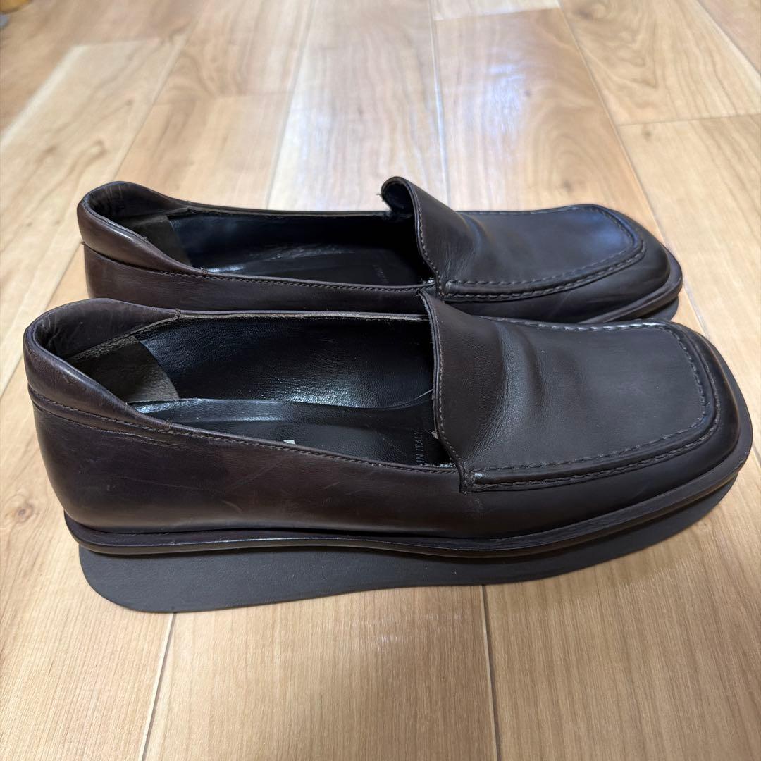 プラダ スクエアトゥ レザー ローファー スリッポン PRADA